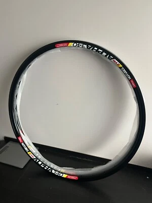 New Stan's No Tubes ALPHA 340 32H 622 x 17c Black NEW - Image 1 of 4