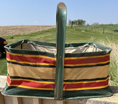 Vintage 1950's Green Red FOLD-AWAY Fabric + Metal Frame Shopping Picnic BASKET Cover