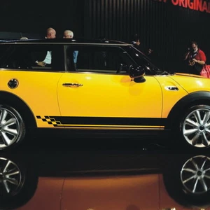 Car Decal Racing Stripes Flag 63'' Sport Vinyl Lower Door Panel Sticker ZC1353 - Foto 1 di 5