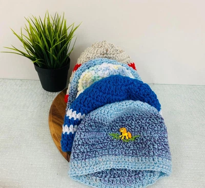 LOTE DE 5 GORROS DE GANCHILLO BEBÉ NIÑO GORRO ACANALADO Foto 1 de 3