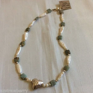 Collar de perlas artesanal en tono plateado metal jaspe y blanco keishi palo 19"L - Imagen 1 de 5