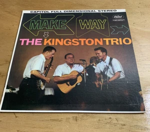 THE KINGSTON TRIO MAKE WAY VINYL LP 1961 CAPITOL RECORDS EN EL AGUA, HANGMAN - Foto 1 di 4