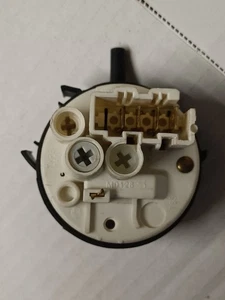 Pressostato lavatrice Candy Hoover Zerowatt - Foto 1 di 3
