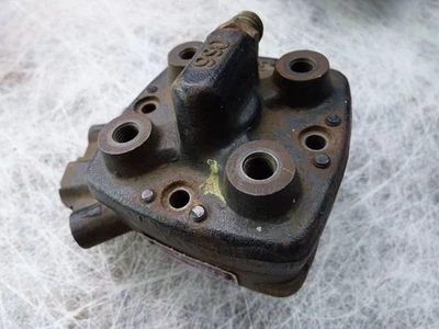 VW Golf fuel distributor Bosch 0438100023 530871 826 - Image 1 of 4