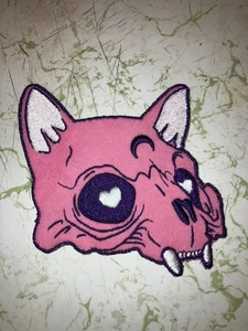 Hot Topic Loungefly beflockte Katze Totenkopf Patch gebraucht rosa süß Mädchen - Bild 1 von 2
