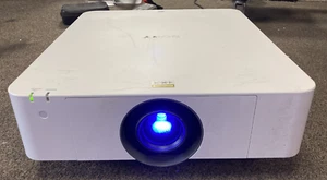 Sony VPL-FHZ60 5000-Lumens WUXGA 3LCD Large Venue Laser Projector 11,902 Hour - Picture 1 of 11