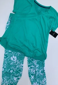 NEW! Cuddl Duds Pajamas Womens Size Small Jade & White Print Carpri Short Sleeve - Picture 1 of 8