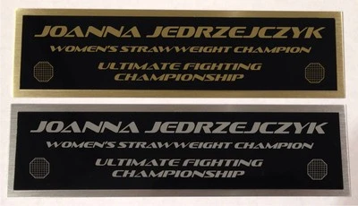 Placa de identificación Joanna Jedrzejczyk UFC para guantes MMA firmados foto o estuche  Foto 1 de 2