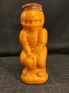 Vtg Domino's Sugar Cinnamon Metal Shaker Orange Plastic FOOTBALL PLAYER Amstar - Picture 1 of 9