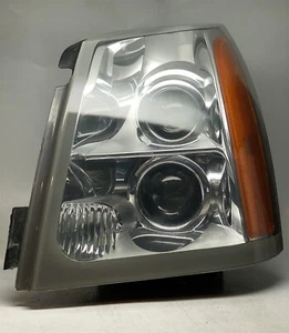2004-2009 OEM Cadillac SRX Headlight Left Driver Side LH Headlamp P/N: 25768241 - Picture 1 of 9
