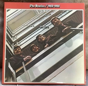 The Beatles 1962-1966 Red Album - Picture 1 of 8