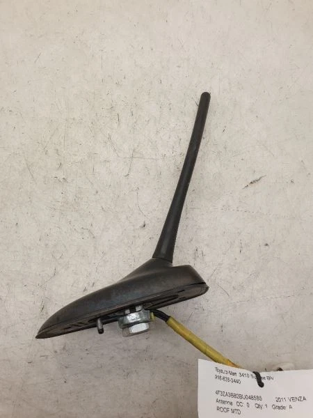 11 ANTENA MONTADA EN TECHO TOYOTA VENZA Foto 1 de 4