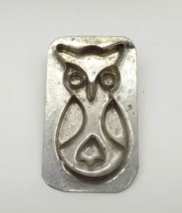 Vintage Owl Cookie Cutter Turned in Brooch Pin Silver Tone - Picture 1 of 3