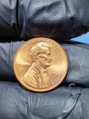 1982 P - Small Date - Bronze Lincoln 1c- DDO DDR - GEM! Super Rare! Won't Last! - Image 1 of 4