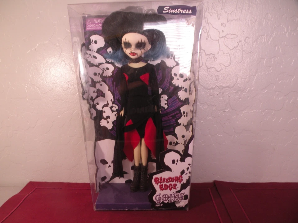 Muñeca SINSTRESS Bleeding Edge Goths 12 pulgadas Beg Punk Serie 1 2003 Caja dañada Foto 1 de 4