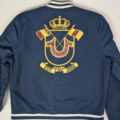 Jaqueta masculina True Religion Varsity logotipo GG gráfico Y2K bombardeiro streetwear - Imagem 1 de 4