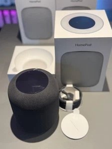 Apple HomePod 1.Generation in Space Grau mit OVP - Bild 1 von 5