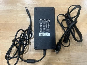 Cargador de fuente de alimentación Dell 240W fabricante de equipos originales para computadora portátil Alienware M15x M17X R2 R3 R4 cable - Imagen 1 de 1