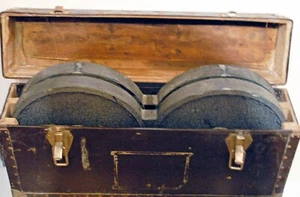 2 MAGASINS 300 mètres - BACH AURICON - USA - 16 mm - + FLIGHT CASE en cuir - Foto 1 di 2