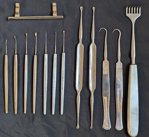 13 vtge surgical instruments Volkman retractor scoops 9 made by Allen & Hanbury - Picture 1 of 19