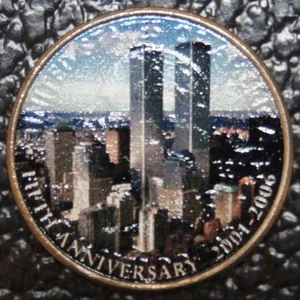 2001-2006 USA TWIN TOWER FULL COLOUR QUARTER - Fifth Anniversary - UNC - Picture 1 of 3