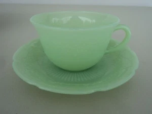 FIRE KING JADE-ITE JADITE ALICE CUP AND SAUCER WITH TARGET BOTTOMS - Picture 1 of 2