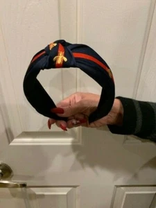 Diadema anudada estilo universitario con lentejuelas de bronce para mujer - Imagen 1 de 3