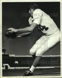 Press Photo University of Texas Football Player Tommy Ingram Catches Pass - Picture 1 of 2