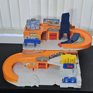 Hot Wheels Sto and Go Car Wash And Service Station DMW90 Mattel 2015 - Picture 1 of 14