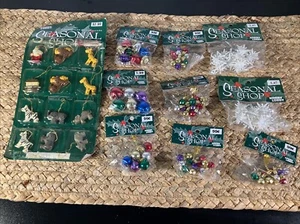 VTG NEW 35+ Packs Mini Christmas Tree Ornaments Snowflakes Balls Multi $50 MSRP - Picture 1 of 5