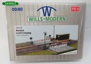 OO Gauge Wills Modern SSM318 Modern Level Crossing - Plastic Kit - Picture 1 of 2