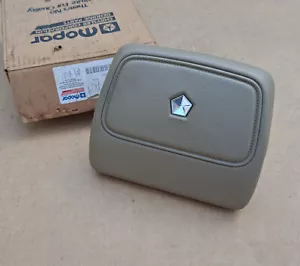 Volante MoPar 1991-1993 New Yorker Imperial Dynasty NOS HORN PAD - Imagen 1 de 3