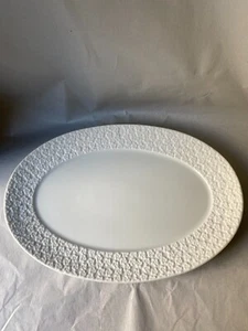 Meissen seltene Platte / Schale Form Royal Blossom weiß & geprägte Blüten 1.Wahl - Bild 1 von 6