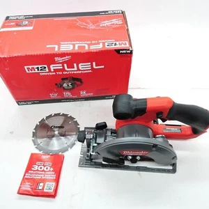 Sierra circular Milwaukee M12 FUEL 12V sin escobillas 5-3/8" (solo herramienta) 2530-20 - Imagen 1 de 7