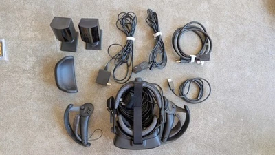 Valve Index STEAM VR Headset Kit COMPLETE used w/o box - Image 1 of 3