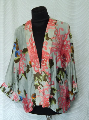 Chaqueta Topper Kimono Floral Turquesa Cien Estrellas Foto 1 de 4