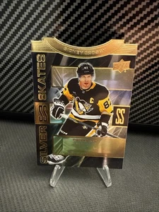 Serie extendida de cubierta superior 2023-24 - patines plateados Sidney Crosby #SS-7 dorado - Imagen 1 de 2