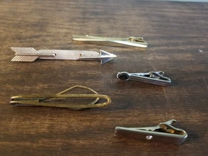 Lotto 5 fermacravatta vintage chiusura Anson Swank e altri accessori moda uomo - Foto 1 di 11