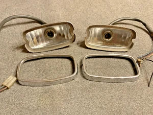 66 67 PONTIAC GTO FRONT PARKING LIGHT ASSEMBLY GRILLE lIGHT HOUSINGS AND BEZELS - Picture 1 of 21