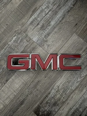 GMC OEM 1988-1998 Sierra parrilla delantera emblema 15682309 (VER DESCRIPCIÓN)  Foto 1 de 4