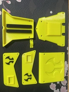 Axial Gilamon BLK/YELLOW Body Panel Set, Roof Rails, Bed And Fusion Mount - Picture 1 of 3