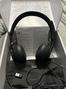 Logitech Zone 750 kabelgebundenes On-Ear-Headset mit fortschrittlichem Noise-Cancelling-Mikrofon - Bild 1 von 5