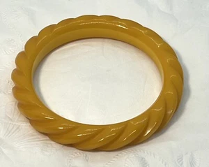 Bakelite Butterscotch Rope Swirl Carved Bangle Bracelet 7.85" 1930s-40s Vintage - Picture 1 of 5
