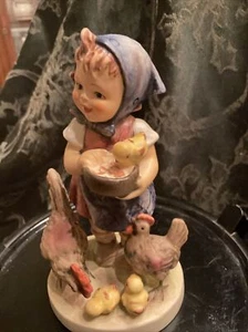 HUMMEL 5 1/2" Figurine FEEDING TIME 199 Girl Chick Rooster Goebel German TMK4 - Picture 1 of 5