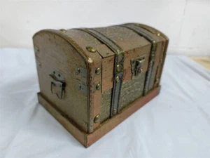 Vintage Wooden Pirate Treasure Chest Box Trinket Keepsake Storage Case with Lock - Picture 1 of 5