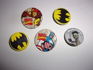 COMIC PINS SORTIERT 5 STÜCK - Bild 1 von 1
