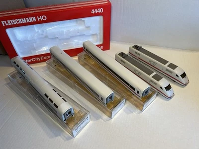 Fleischmann Ice 4440 Locomotive and Dummy pack + 4448, 4441, and 4444 cars Boxed - Image 1 of 4