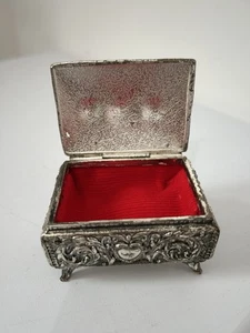 Vintage Silver Coloured  Trinket/Jewellery Box. Lined with Red Fabric. 6x5x4cm - Picture 1 of 10