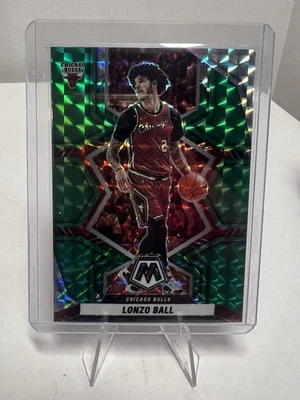 Lonzo Ball #33 2021 Panini Mosaic Green Chicago Bulls - Image 1 of 2