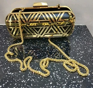 Bolso clutch y cadena estuche rígido de metal Art Deco negro y dorado Biba. Glam vintage. - Imagen 1 de 5